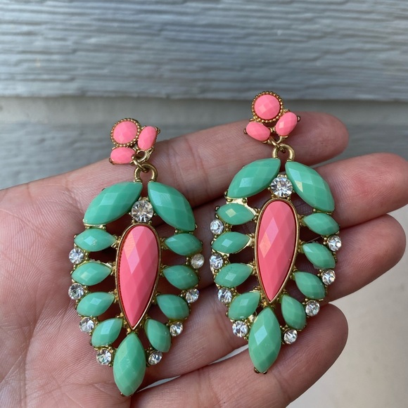 Teal and pink dangling earrings - Picture 3 of 4